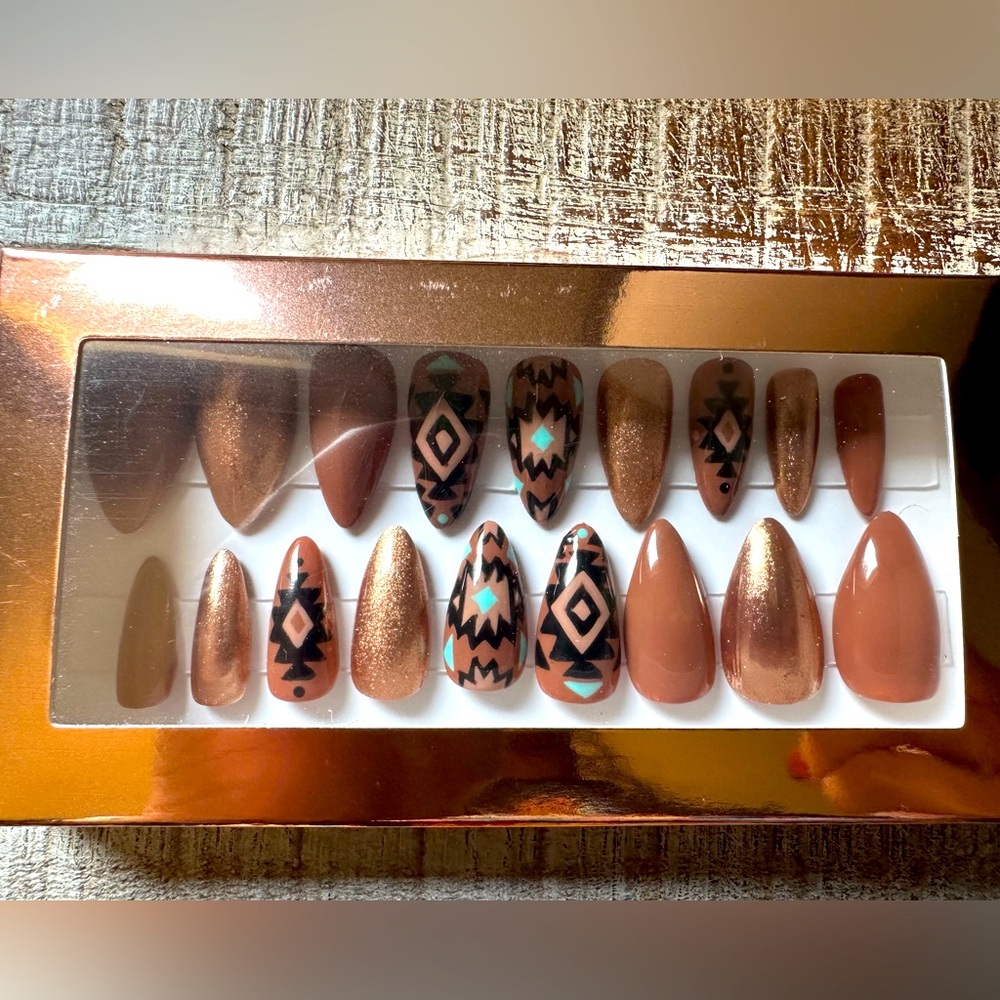 Western Press on Nails! All 10 sizes, different designs, make it your own!